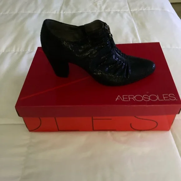 Aerosoles Fortunate Black Snake Pre-loved Boots - Picture 1 of 4
